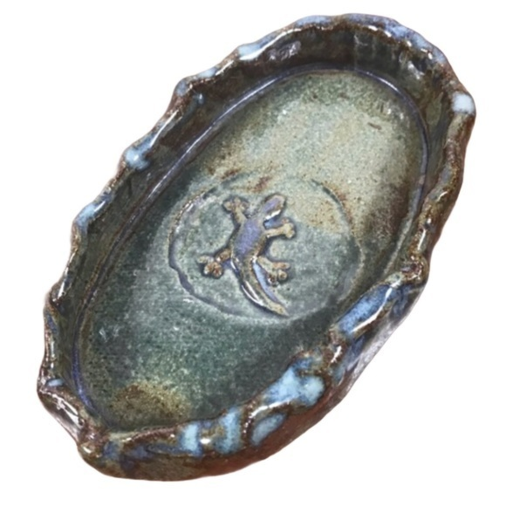 Handmade green clay pottery‎ glazed gecko oval accent jewelry dish